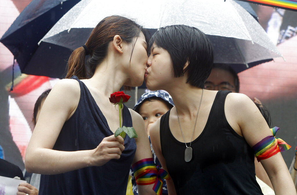Gay couples plan mass weddings after Taiwan legalizes unions