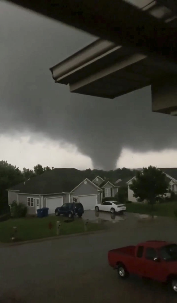 3 deaths in Missouri as tornado strikes state capital