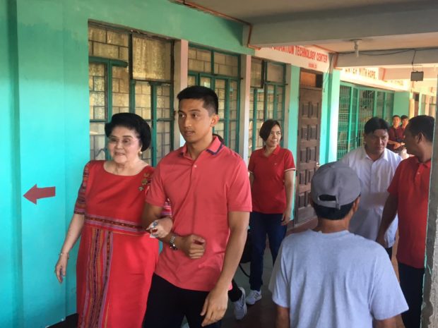 Imelda Marcos, grandson cast votes in Batac City