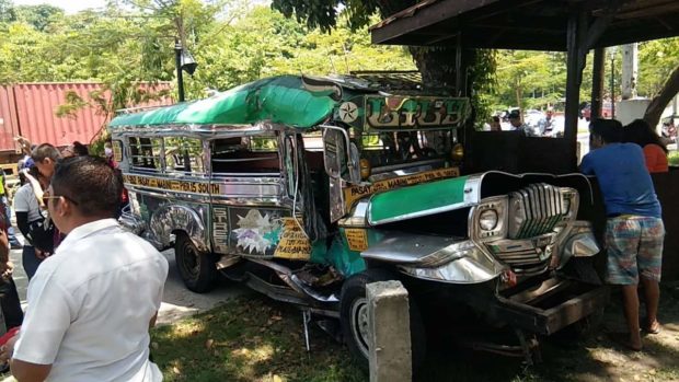 10 passengers hurt in Intramuros vehicle collision