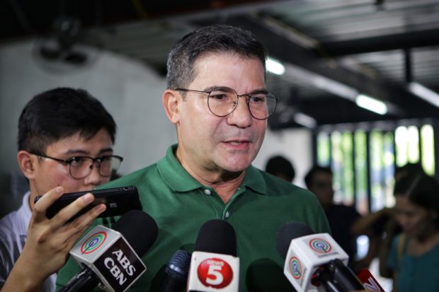 Edu Manzano casts ballot in San Juan