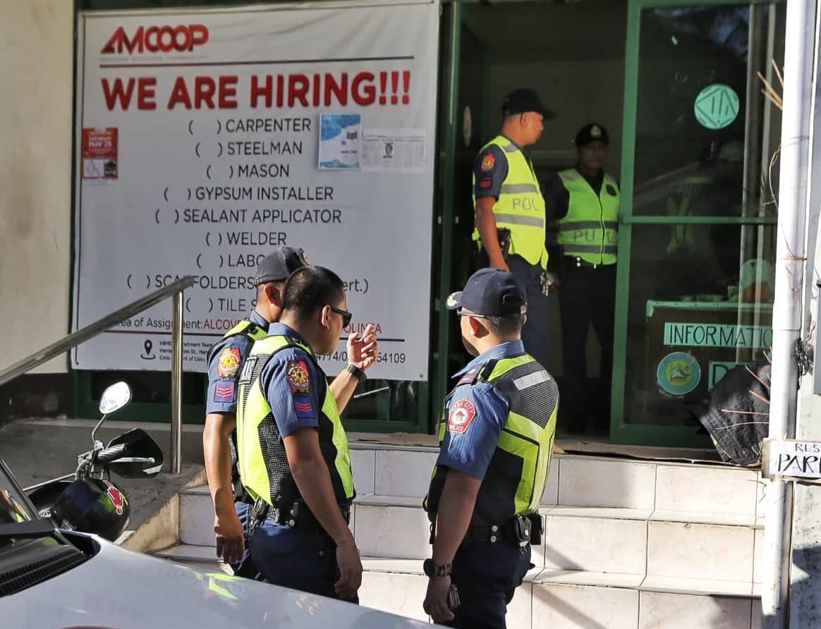 Armed men ransack Cebu City village hall