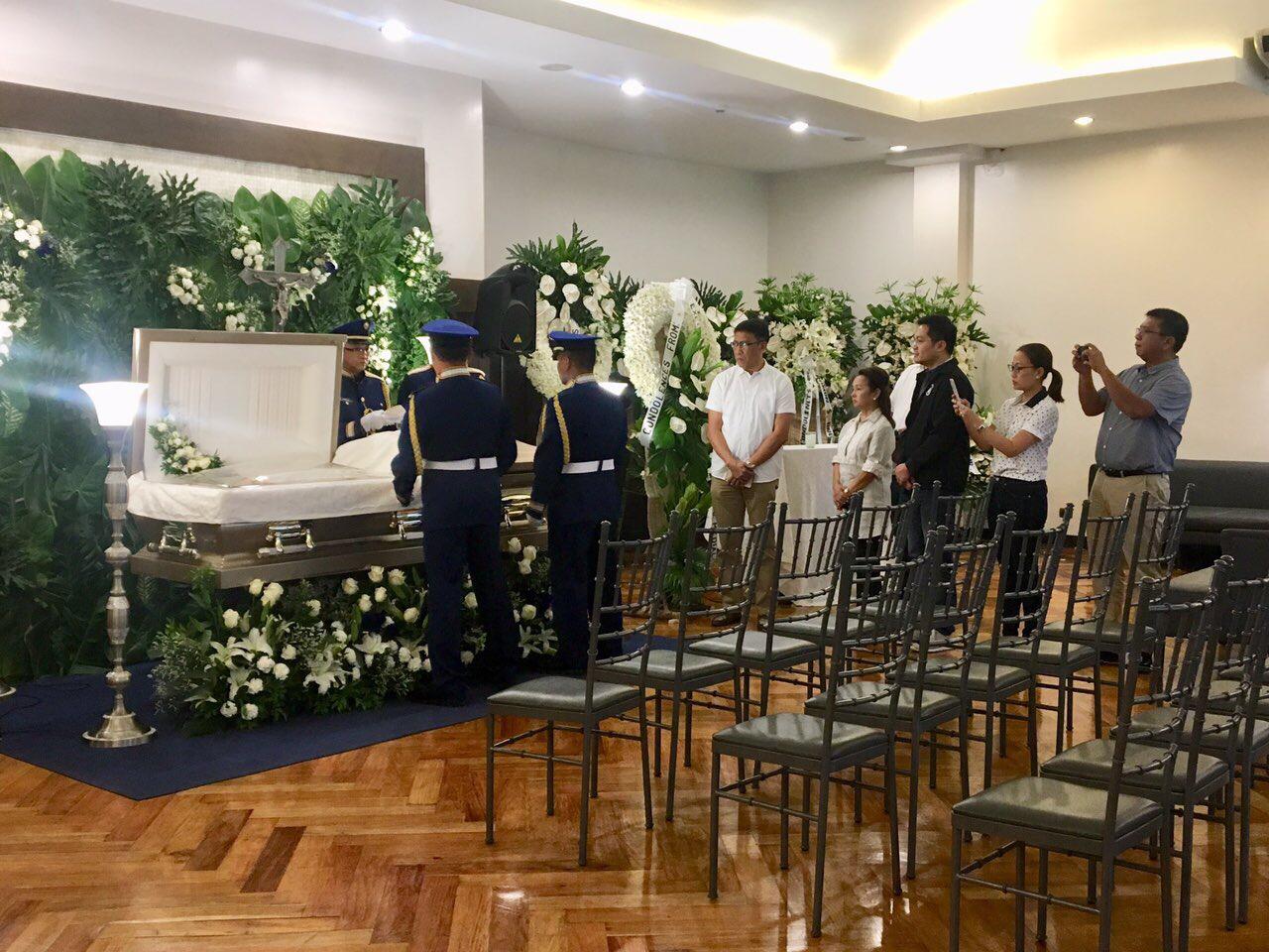SGMA and SecGen Bobby Maling this morning at the ceremonial draping of the Philippine flag on the coffin of late Prospero Nograles at the Heritage Park, Taguig. Photo from House Speaker Gloria Macapagal-Arroyo office