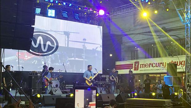 Itchyworms at Abby Binay's victory party