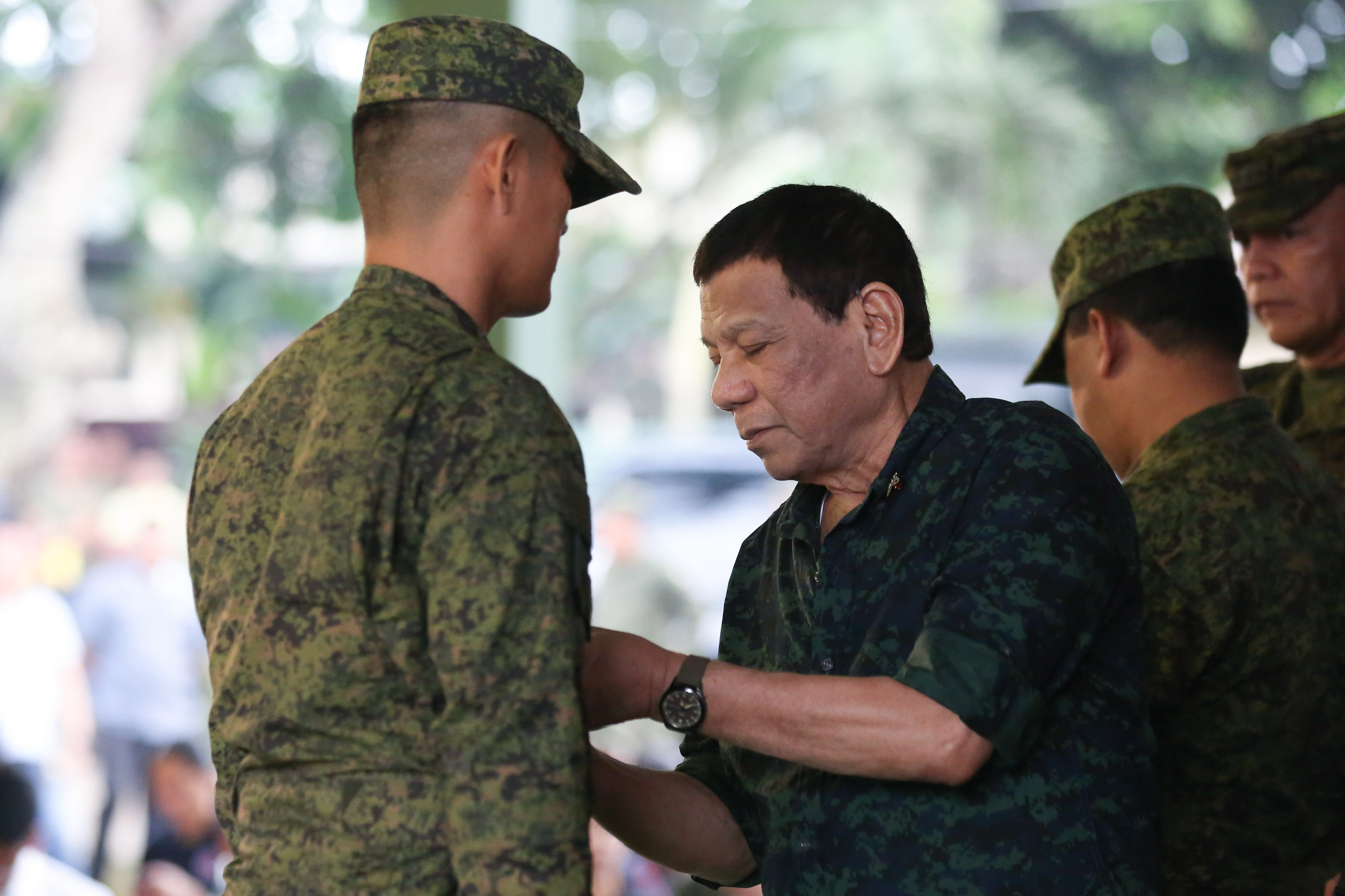 Duterte tells military: I'm ready to die with you 