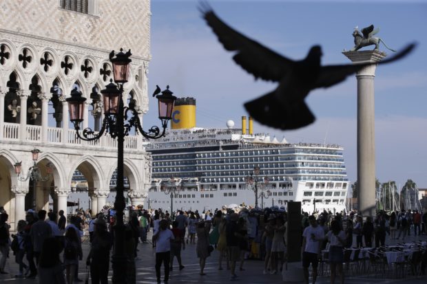  Venice, Budapest crashes renew debate on cruise ship safety