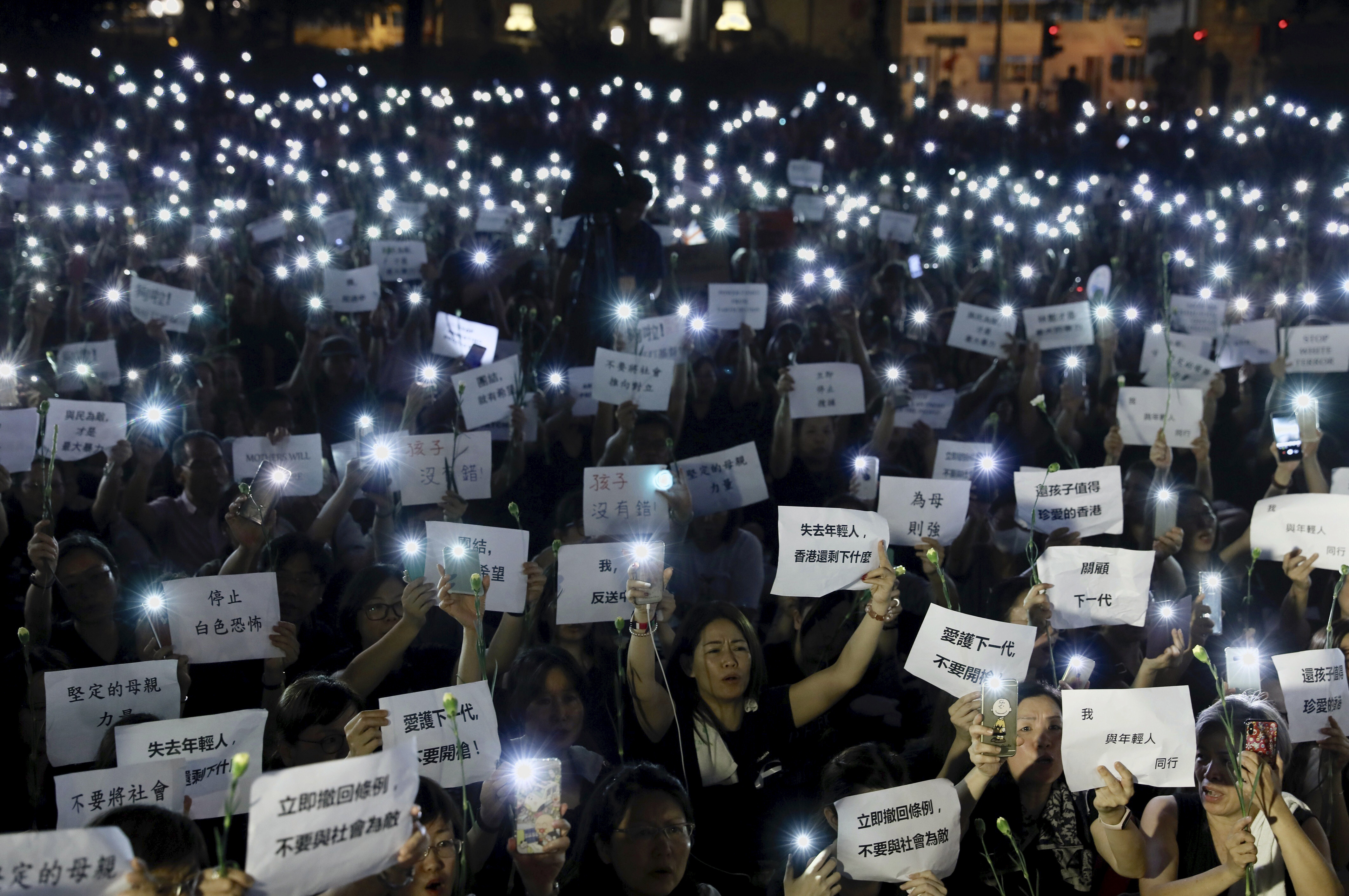 Hong Kong on edge as pressure grows to delay fugitive bill