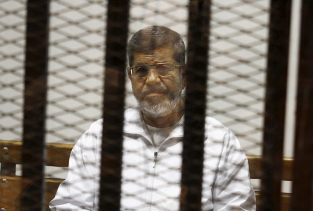  Egypt's ousted president Morsi dies in court during trial