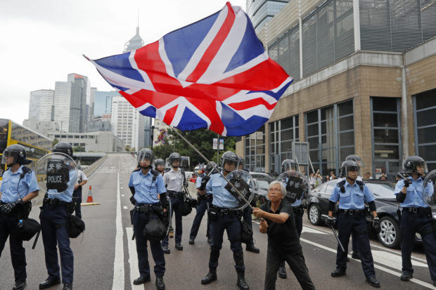 Protesters urge discussion of Hong Kong issues at G-20