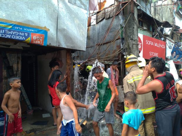 LOOK: Fire hits residential area in Quezon City