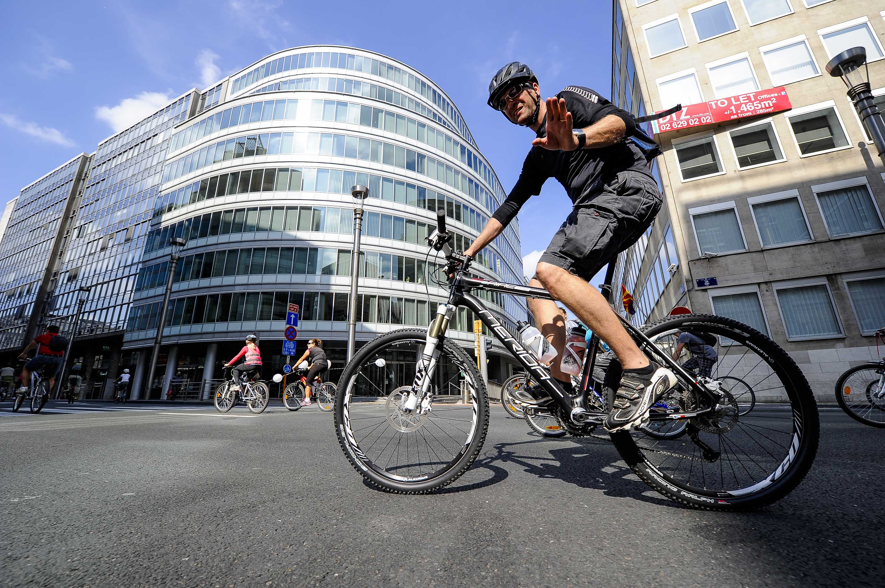 Polluted, bike-hostile Brussels to slam on the brakes