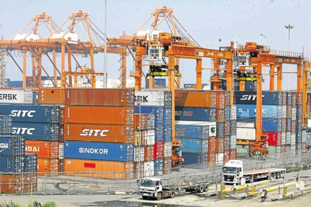 COA flags Customs for 6,985 overstaying containers