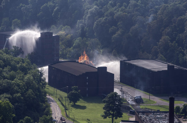 Fire destroys Jim Beam warehouse, bourbon flows into river