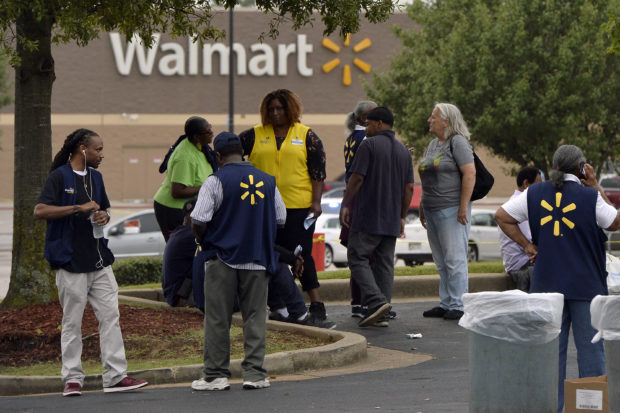 2 dead, 2 wounded in shooting at Walmart in Mississippi