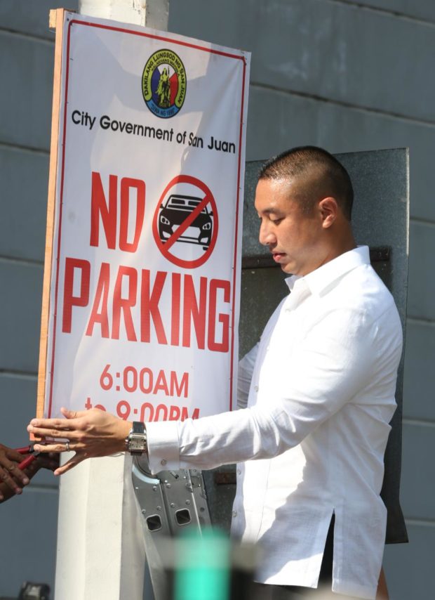 San Juan bans parking along select roads in Greenhills