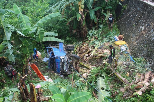 7 killed as truck plunges into ravine in Ifugao