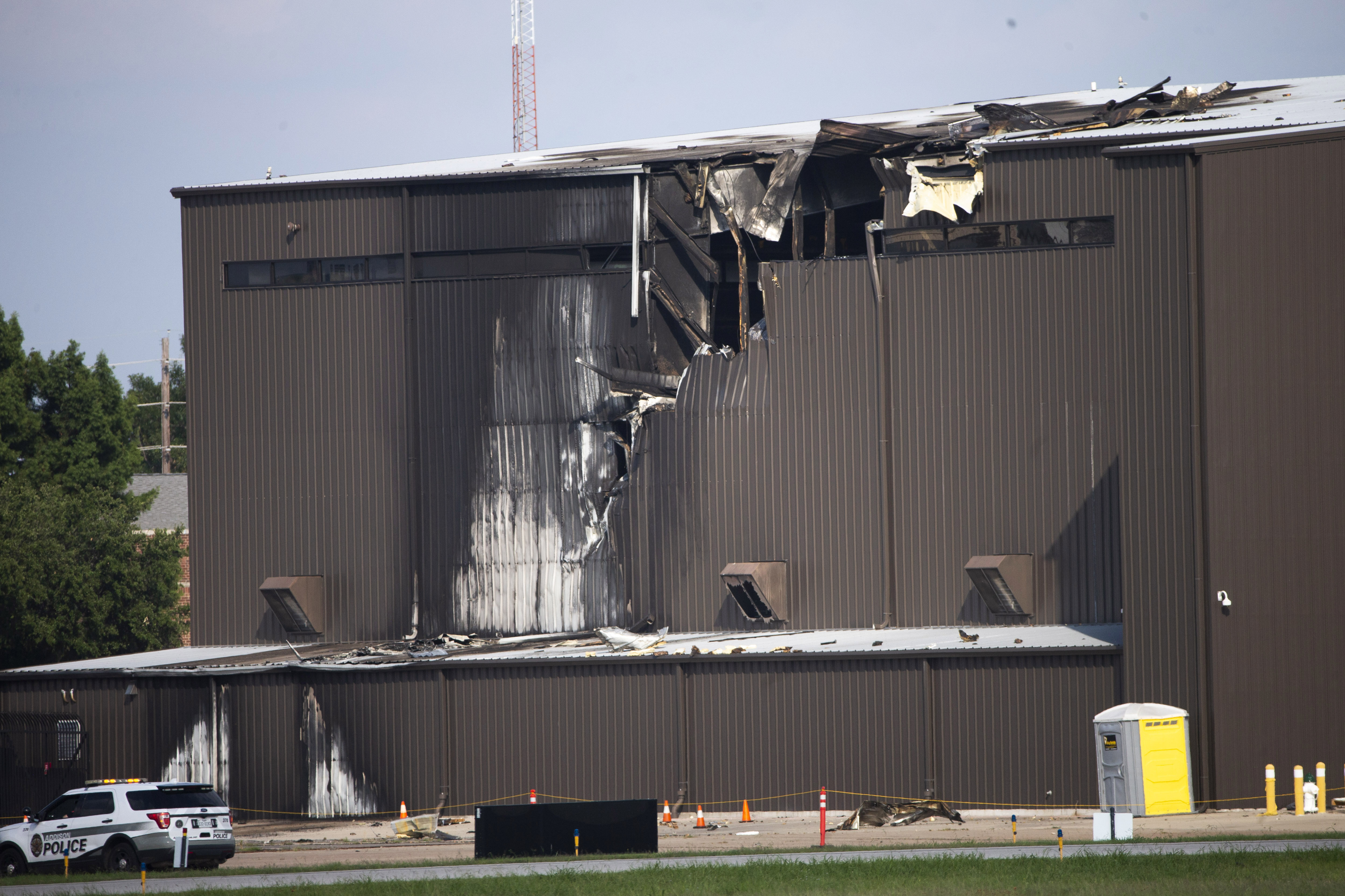 10 killed when small plane crashes on takeoff in Texas | Inquirer News