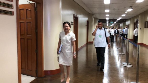 Lady senators go for simple, classy outfits at 18th Congress opening
