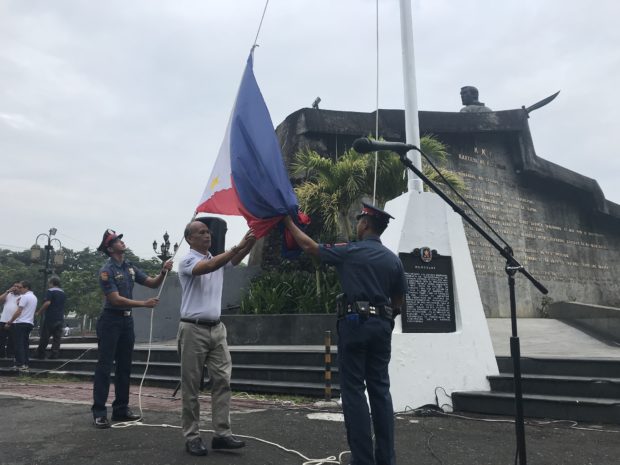isko moreno leads flag raising ceremony at bonifacio shrine