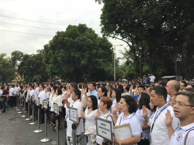 isko moreno leads flag raising ceremony at bonifacio shrine