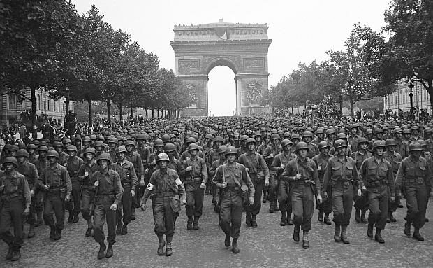 American soldiers in Paris in World War II