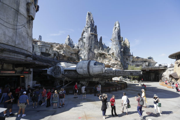  Star Wars hotel at Disney World like a cruise into space