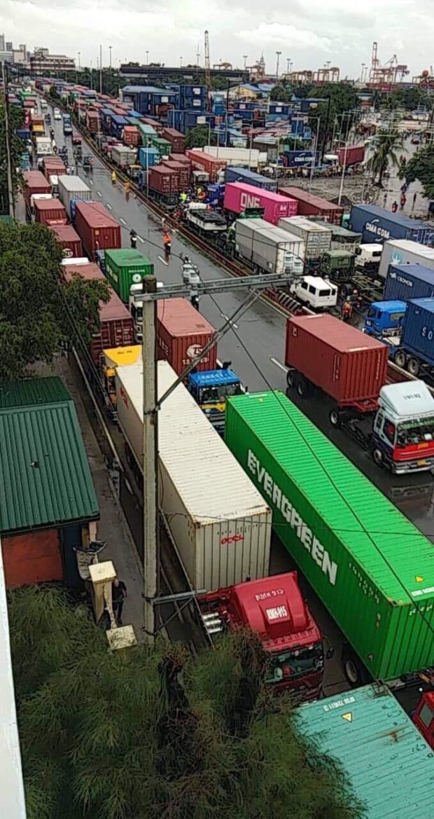 Shutdown of port ops creates serious traffic jam in Manila's port area
