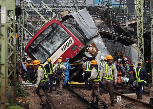 JAPAN-ACCIDENT-TRAIN