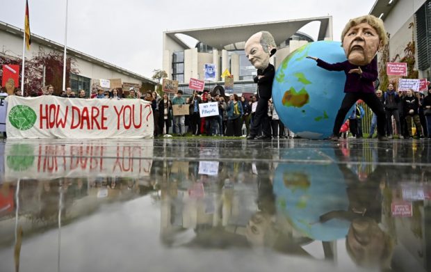 'What Greta said!': Kiwi schoolkids strike for climate