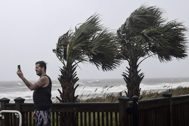  Dorian grazes Carolina coast, aims for Outer Banks