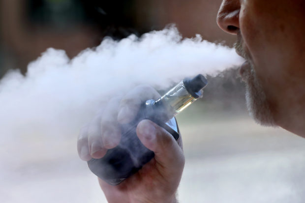 vape e-cigaretteS US officials revise vaping illness count to 380 in 36 states