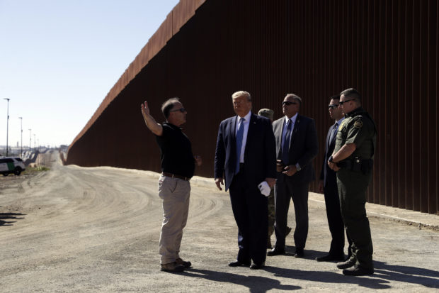 Trump visits border wall in California, calls it 'amazing'
