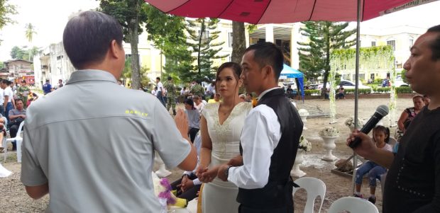 4 Kidapawan couples wed amid tremors