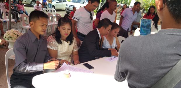 4 Kidapawan couples wed amid tremors
