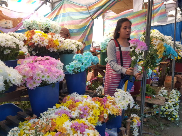 In Baguio, prices of cut flowers soar ahead of ‘Undas’