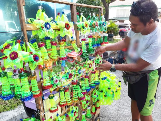 Lanterns for a living: Homeless man supports himself by selling lanterns made of scrap