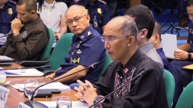 Former CIDG chief and Baguio City Mayor Benjamin Magalong speaks during the Senate Blue Ribbon committee inquiry on "Ninja Cops" as PNP chief Gen. Oscar Albayalde looks at him on Tuesday, October 1, 2019. INQUIRER.net PHOTO / CATHY MIRANDA