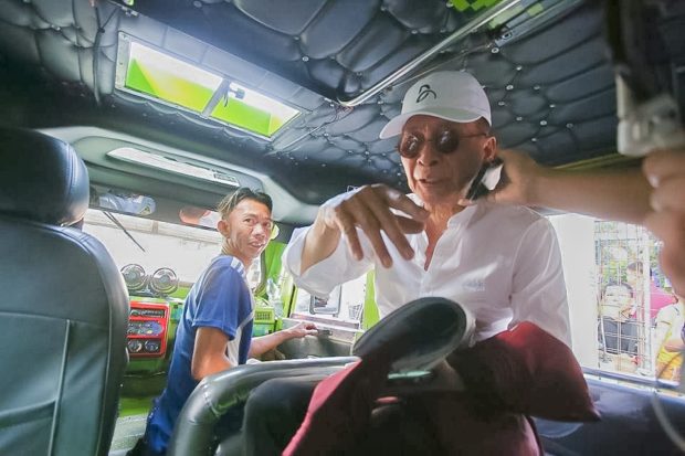Cause of delay: Commuters irked as Panelo interrupts jeepney ride