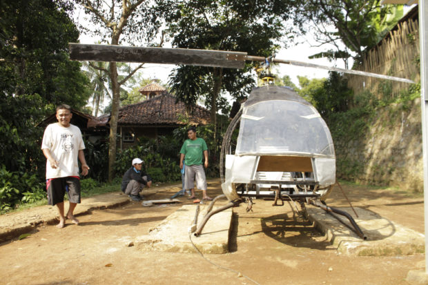 Homemade helicopter puts fresh spin on Indonesia traffic woes