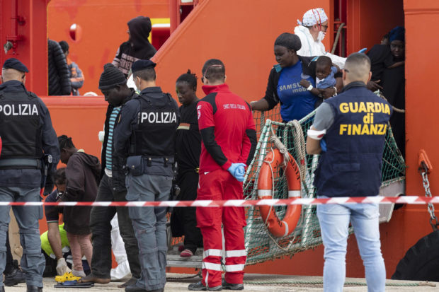  Italian ship with 151 rescued migrants docks in Sicily