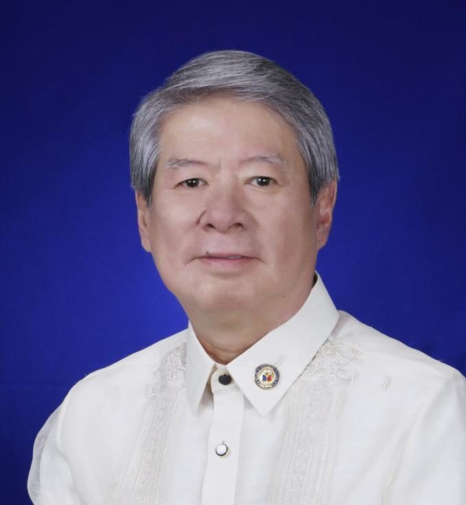 Solon defends anew proposal to extend probationary period to 2 years