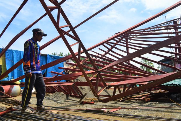 Congressman’s project, P5.6M covered court under construction, collapses, hurts 3 workers