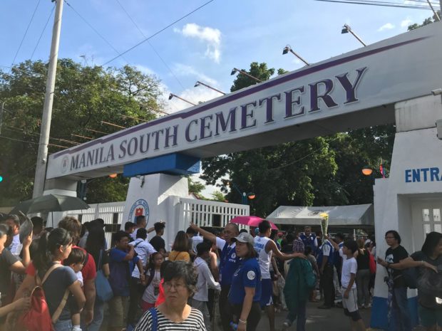 The total crowd estimate for both Manila North and South cemeteries has climbed to over one million just two hours before their closing hours at 5 p.m., police reported on Wednesday afternoon.