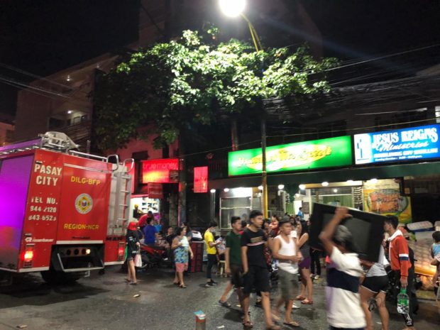 LOOK: An estimate of 2,000 families were affected by the Mandaluyong fire