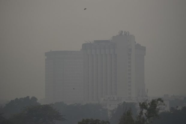 Mothers-to-be fear for their unborn in smog-choked Delhi