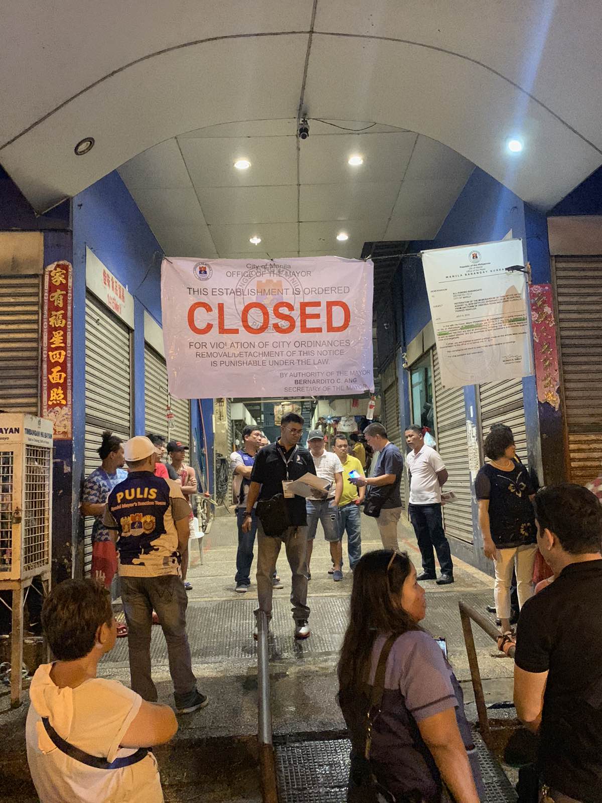 Manila government padlocked  Salgado Private Market 