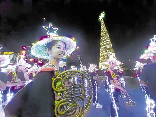 In Dagupan, streets aglow with Yuletide lights, decor