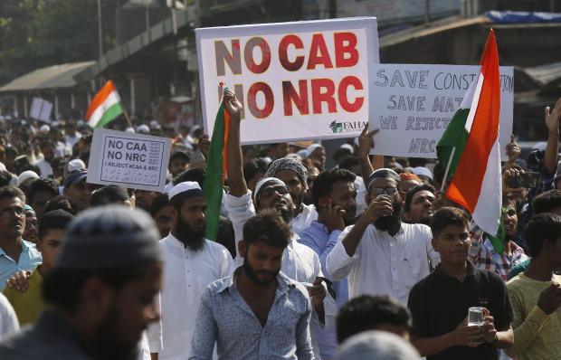  Indian protesters in Mumbai