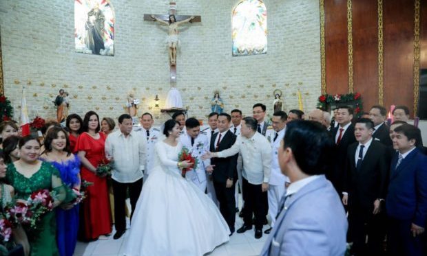 Duterte attends wedding of Sen. Bato dela Rosa’s daughter 2