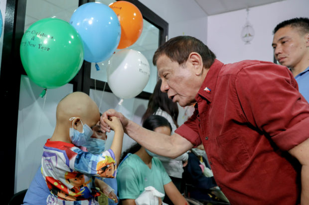 Duterte Visits Pediatric Cancer Patients at the SPMC-CCI